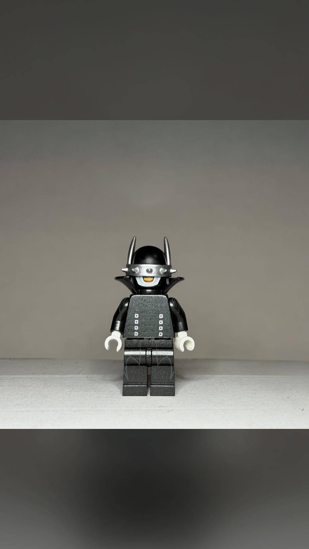 Batman who laughs   - view 1