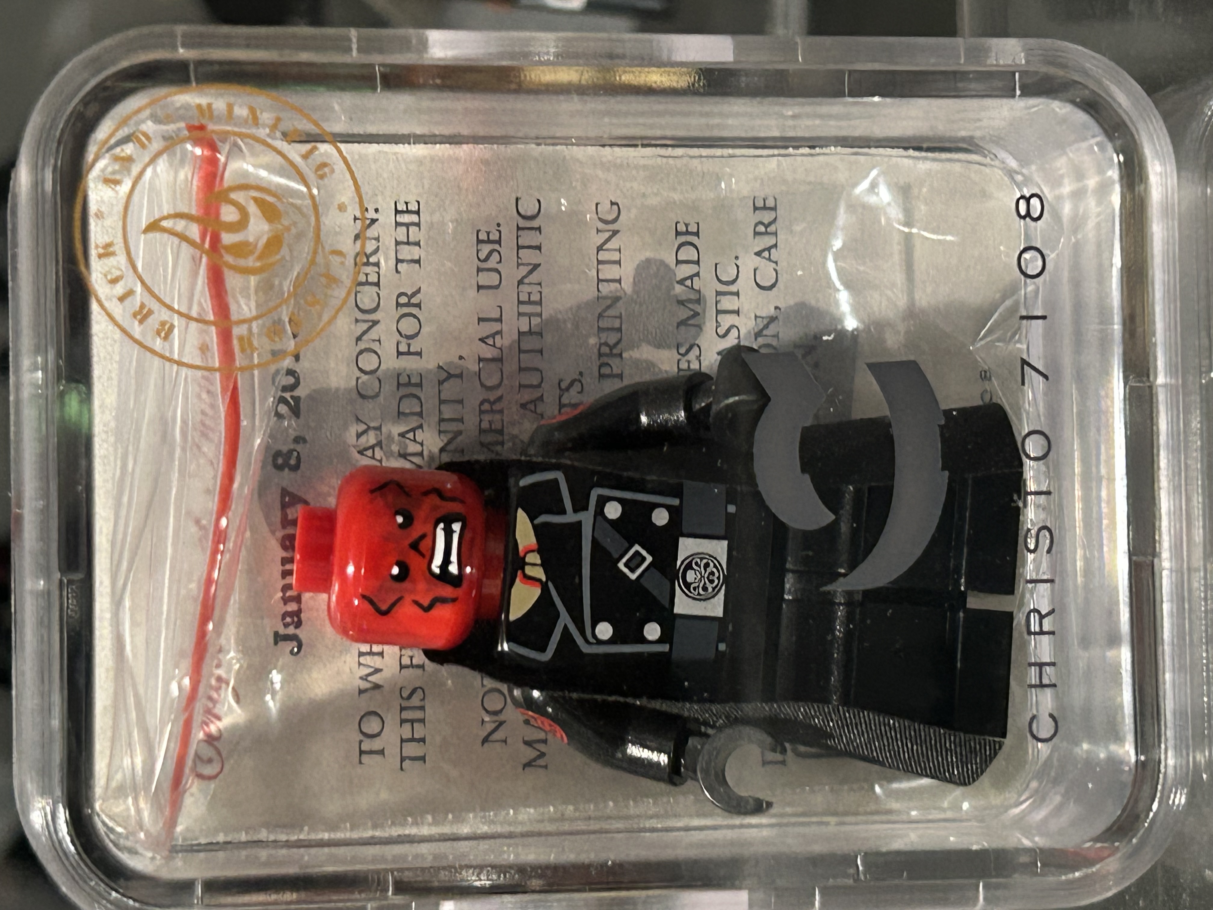 christo red skull v2 - view 2
