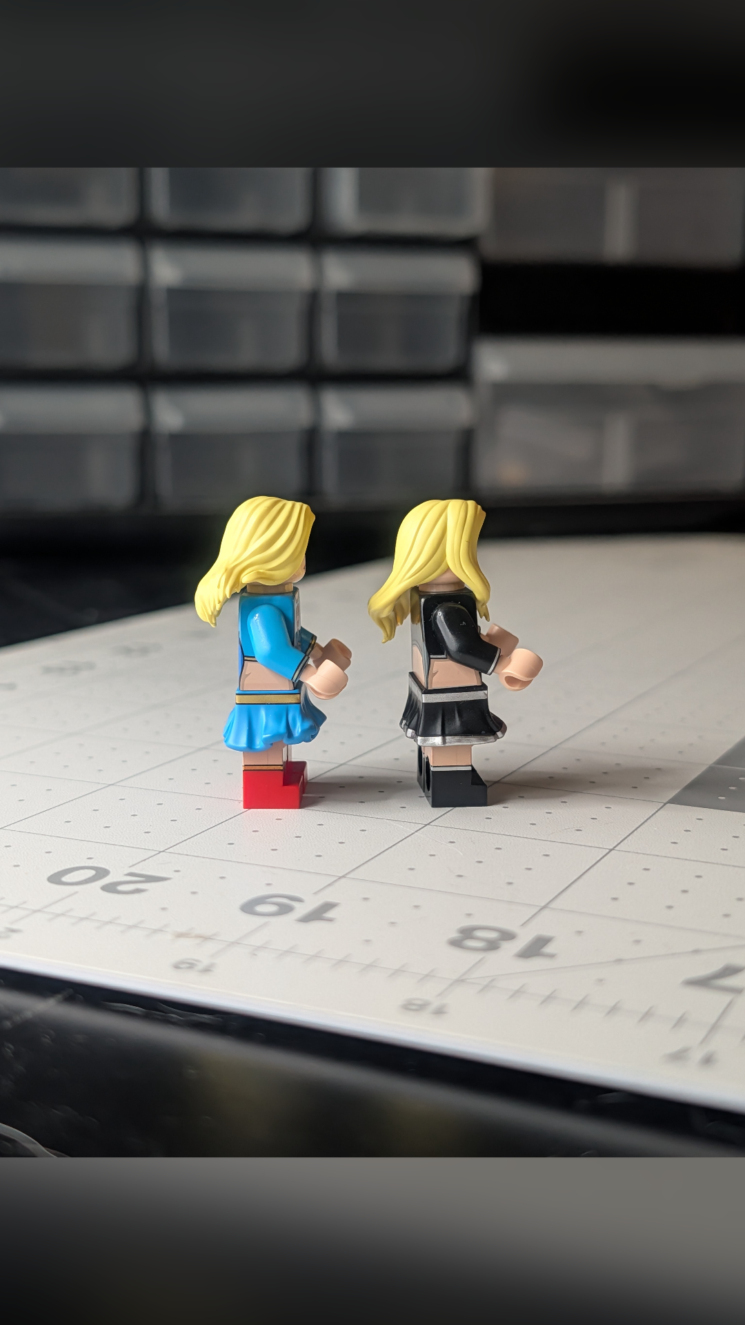 Hades DC Brick Supergirl Minifigure Set - view 2