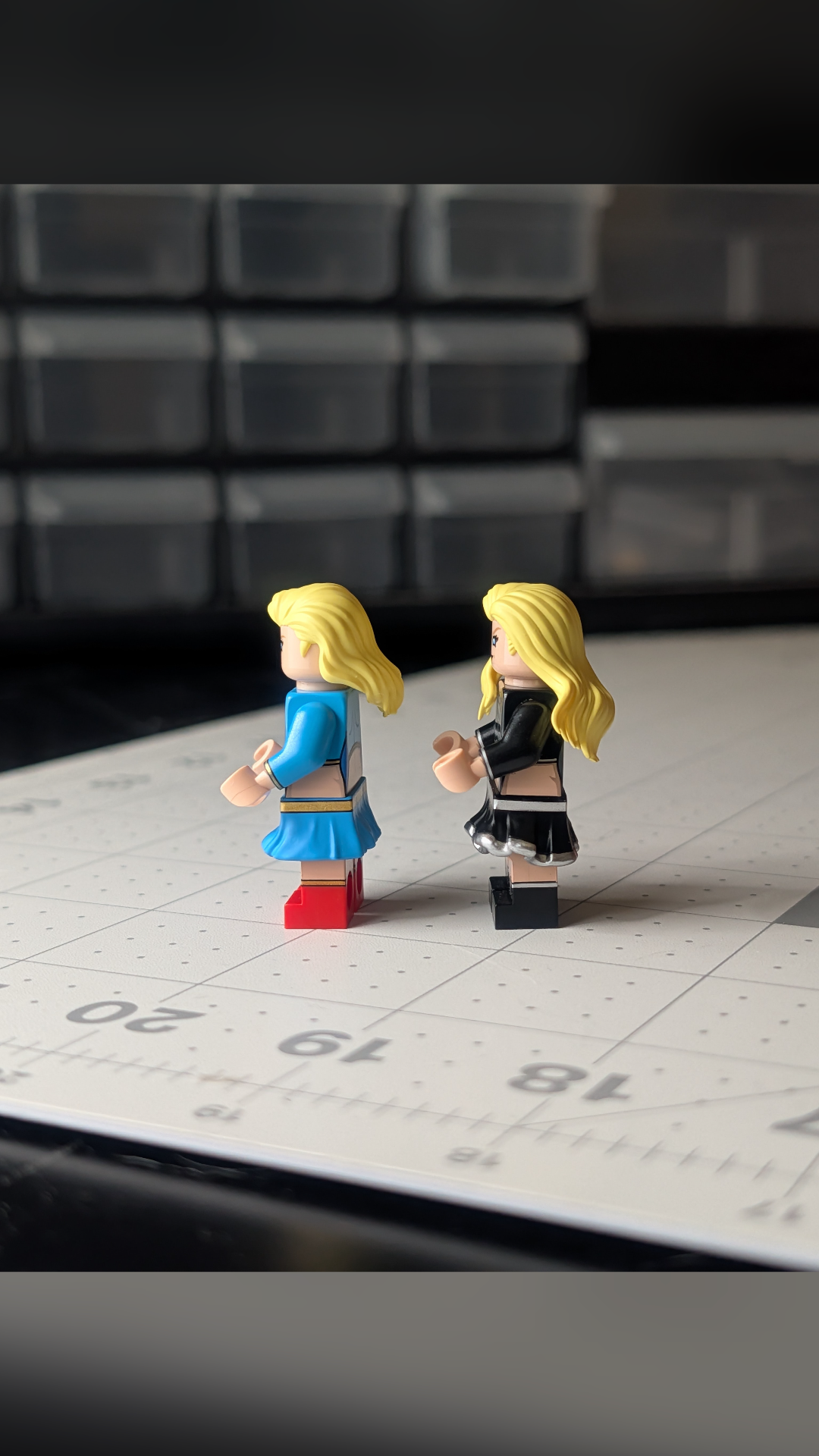 Hades DC Brick Supergirl Minifigure Set - view 4