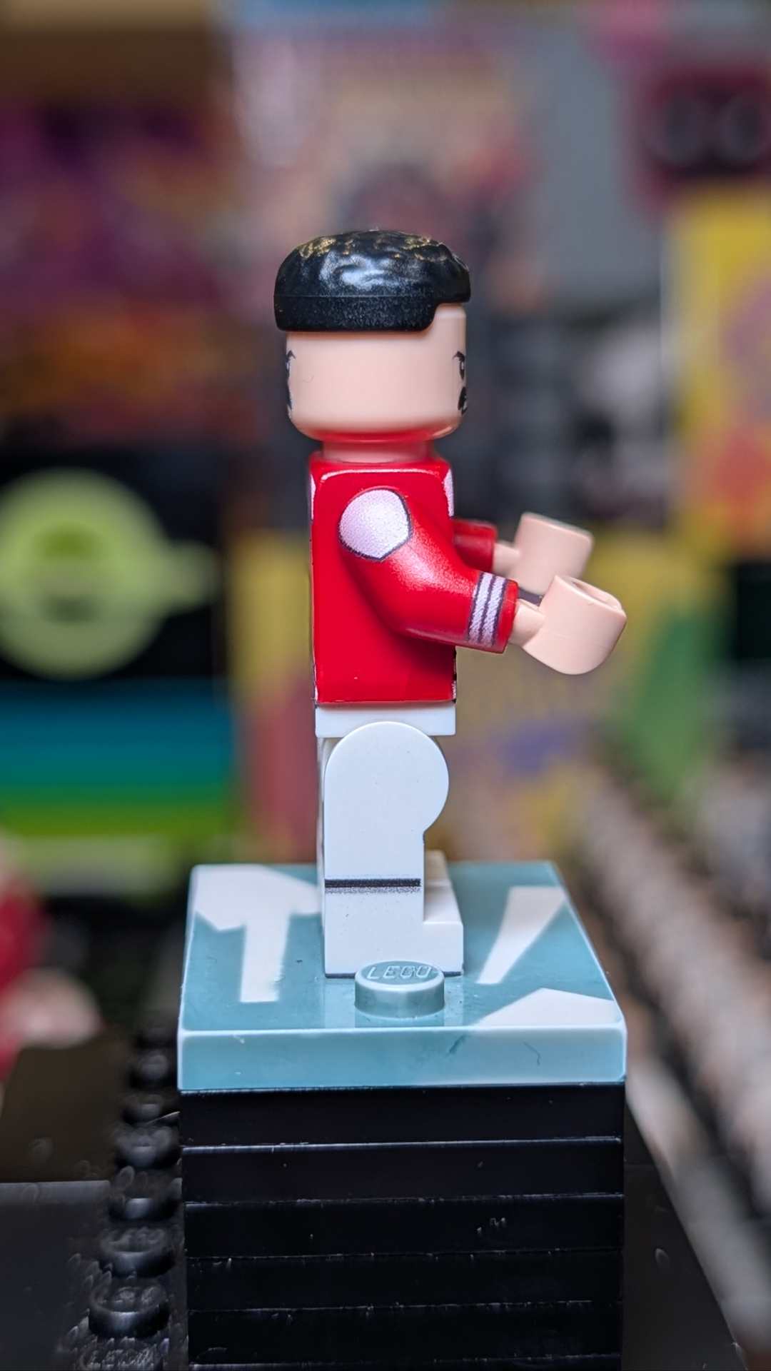 Invincible -  Thragg  - view 4