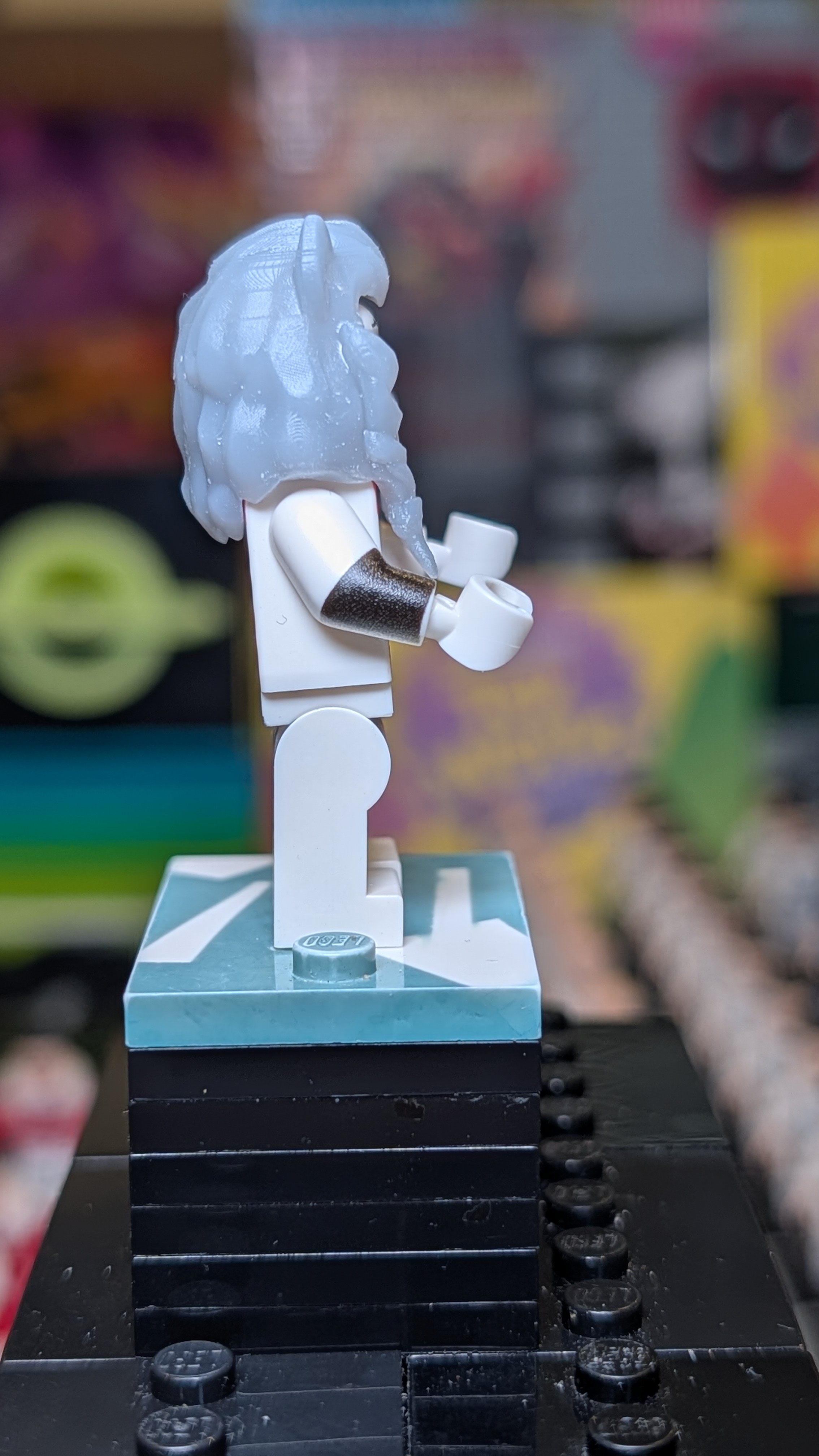 Invincible - Battle Beast V2 (gray mane) - view 4