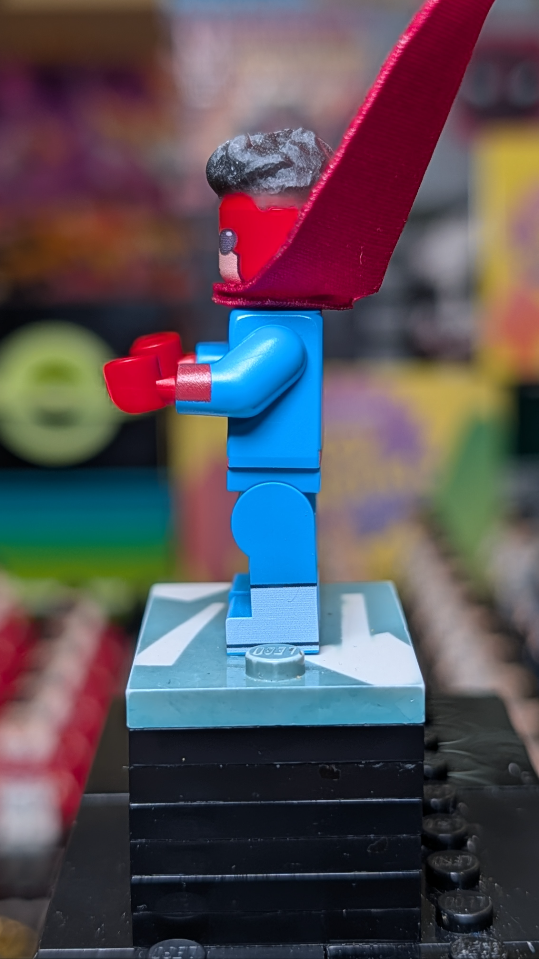 Invincible - Comics Version Omni Mark - view 2