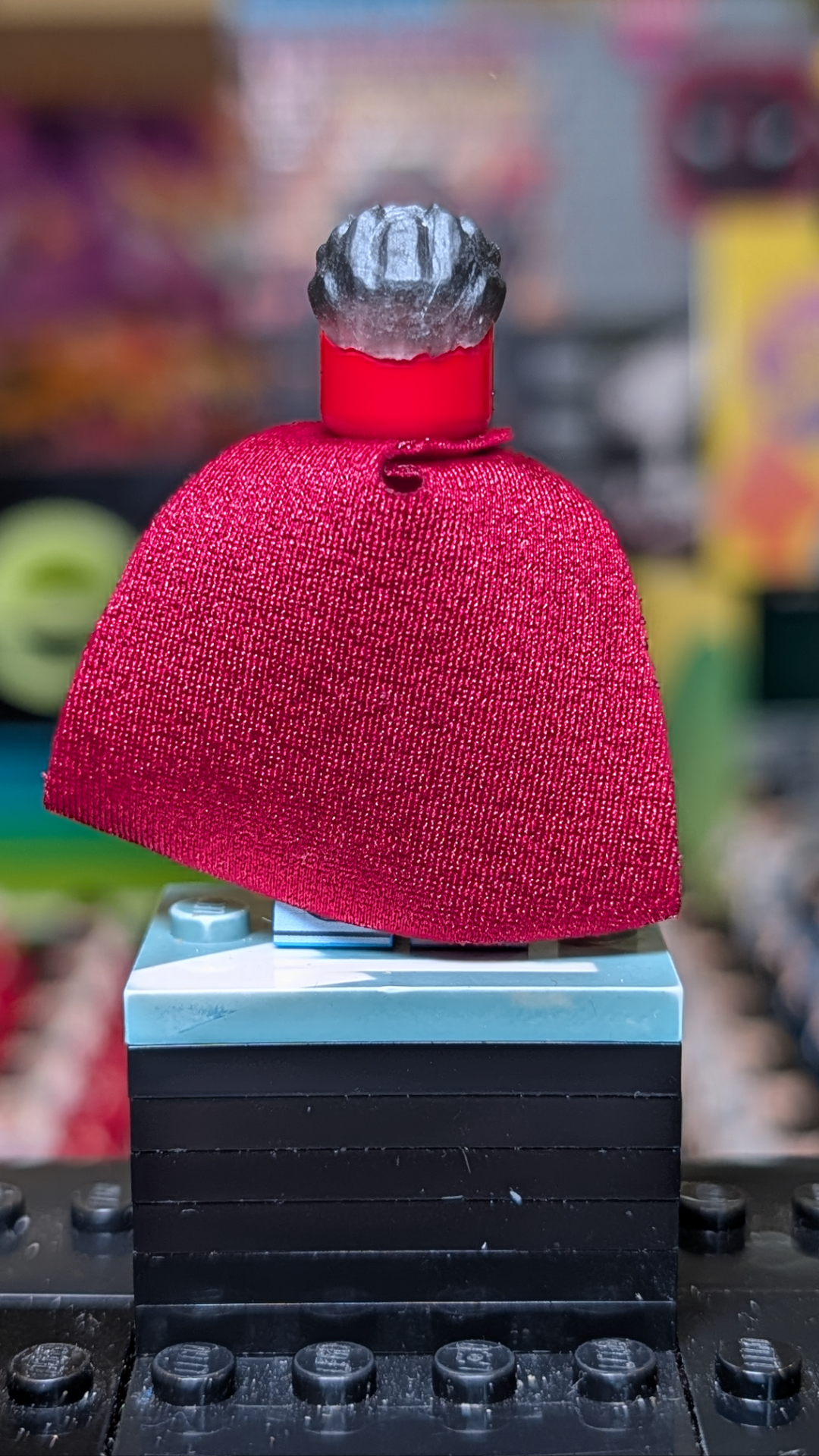 Invincible - Comics Version Omni Mark - view 4