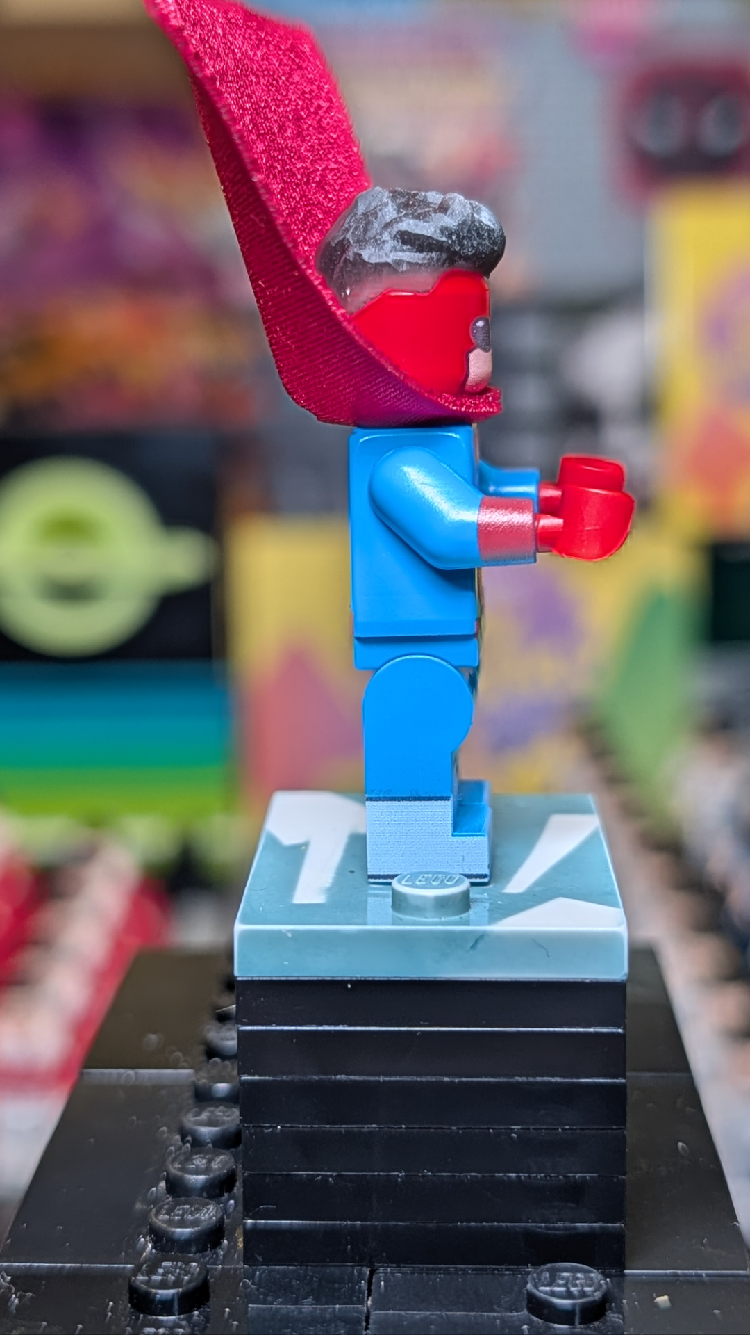 Invincible - Comics Version Omni Mark - view 5