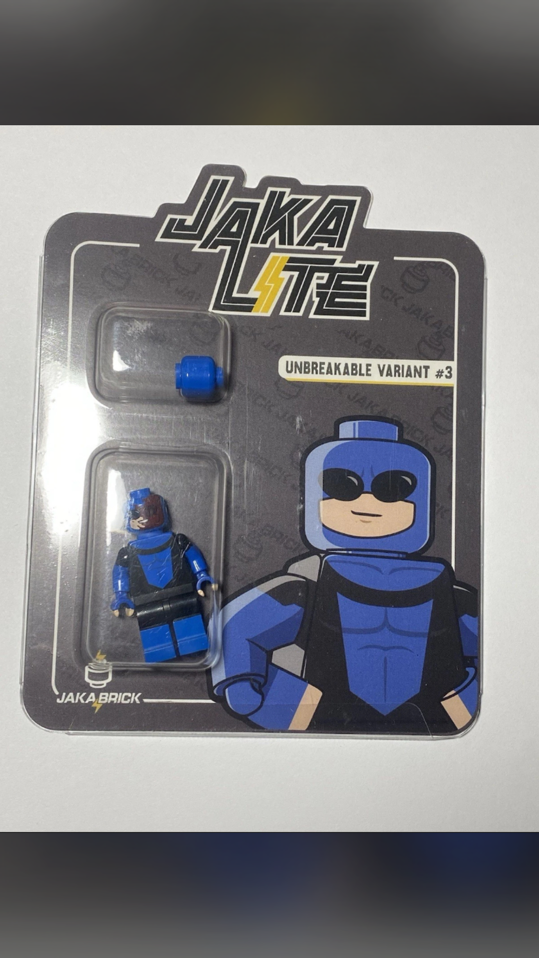 Jaka Brick Unbreakable Variant #3 Invincible Series Mark Minifigure - view 1