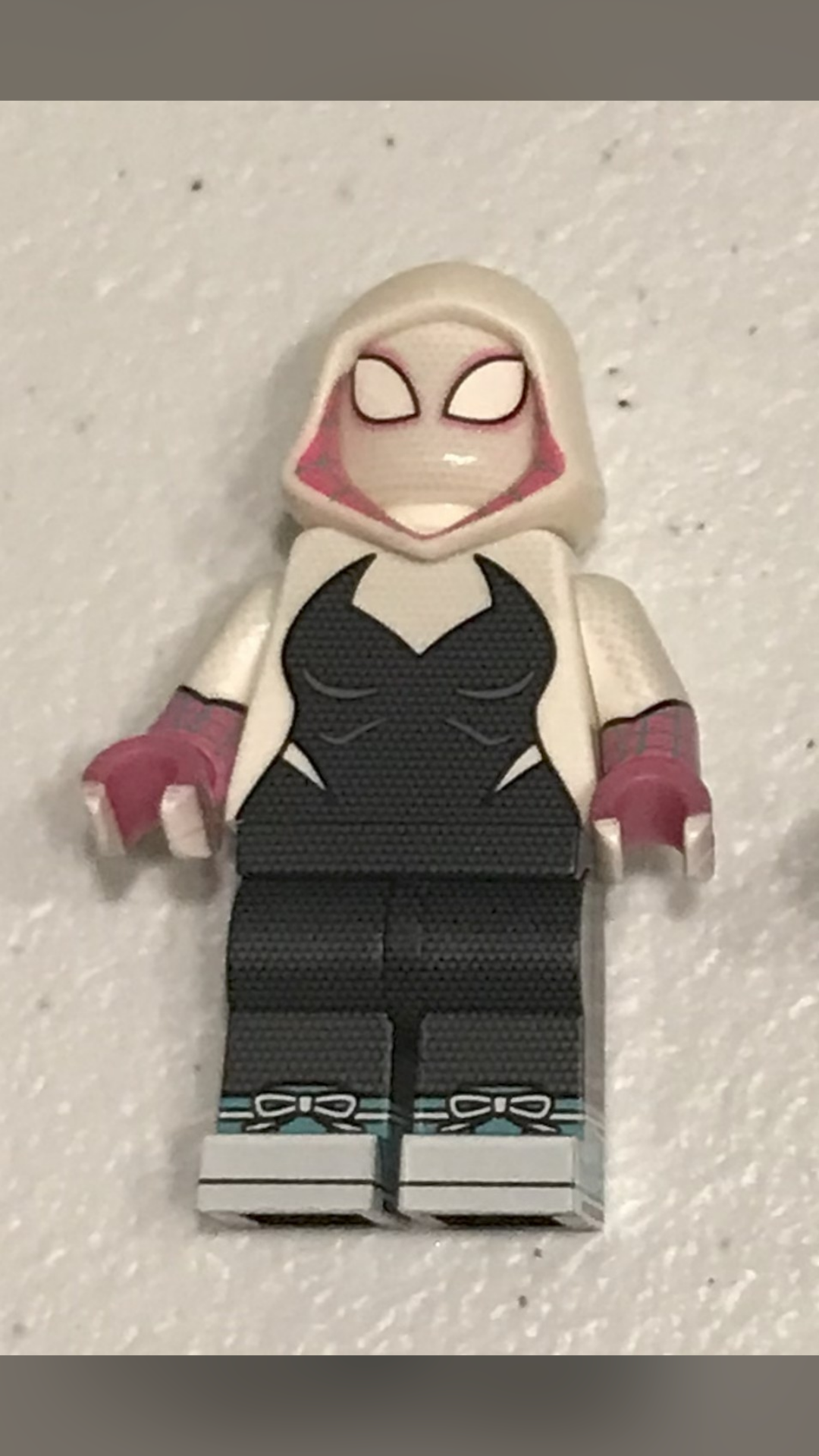Jaka x Tracy Spider Gwen Spiderverse - view 1