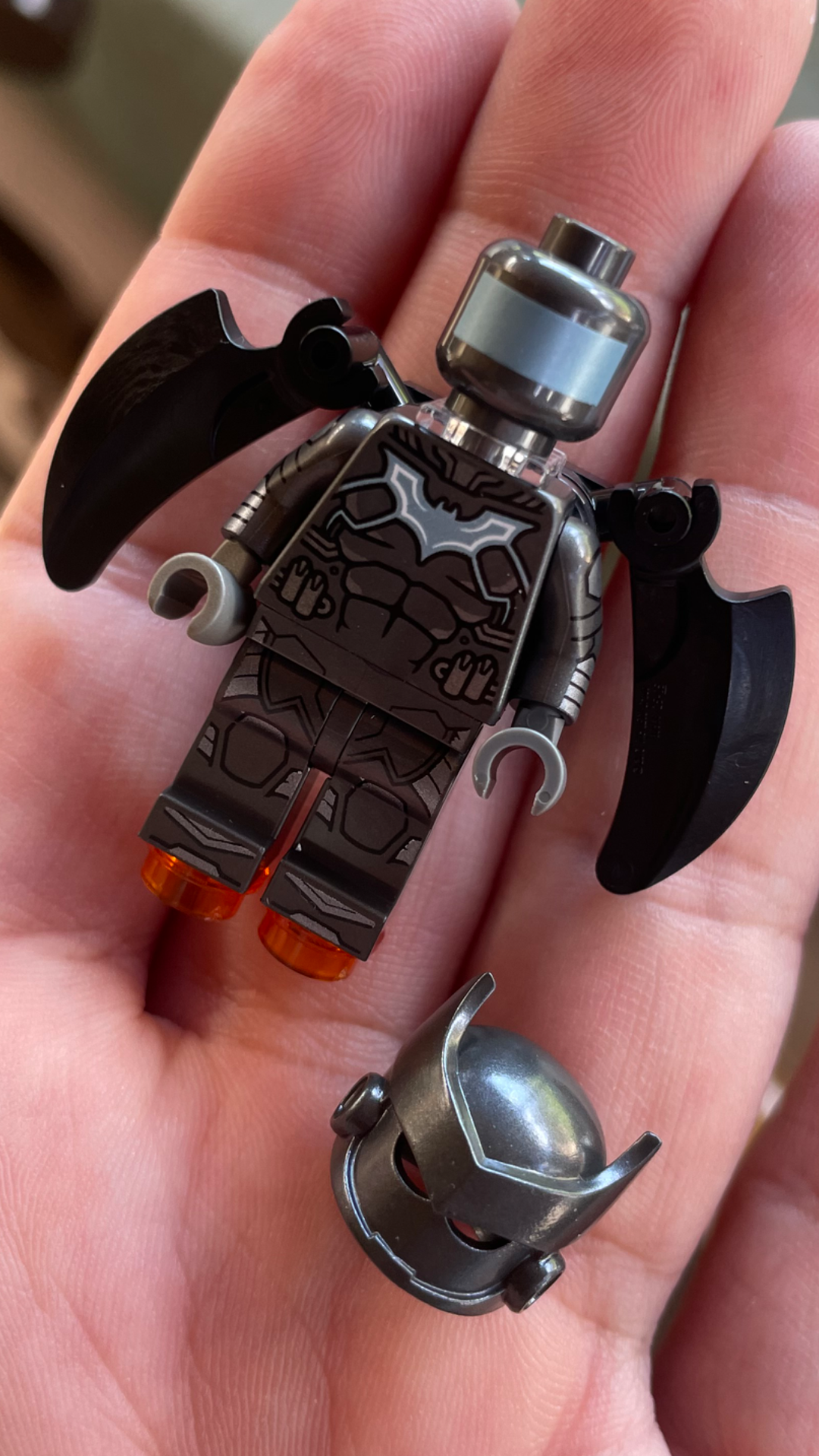 LEGO Batwing + Dazzle upgrades - view 3