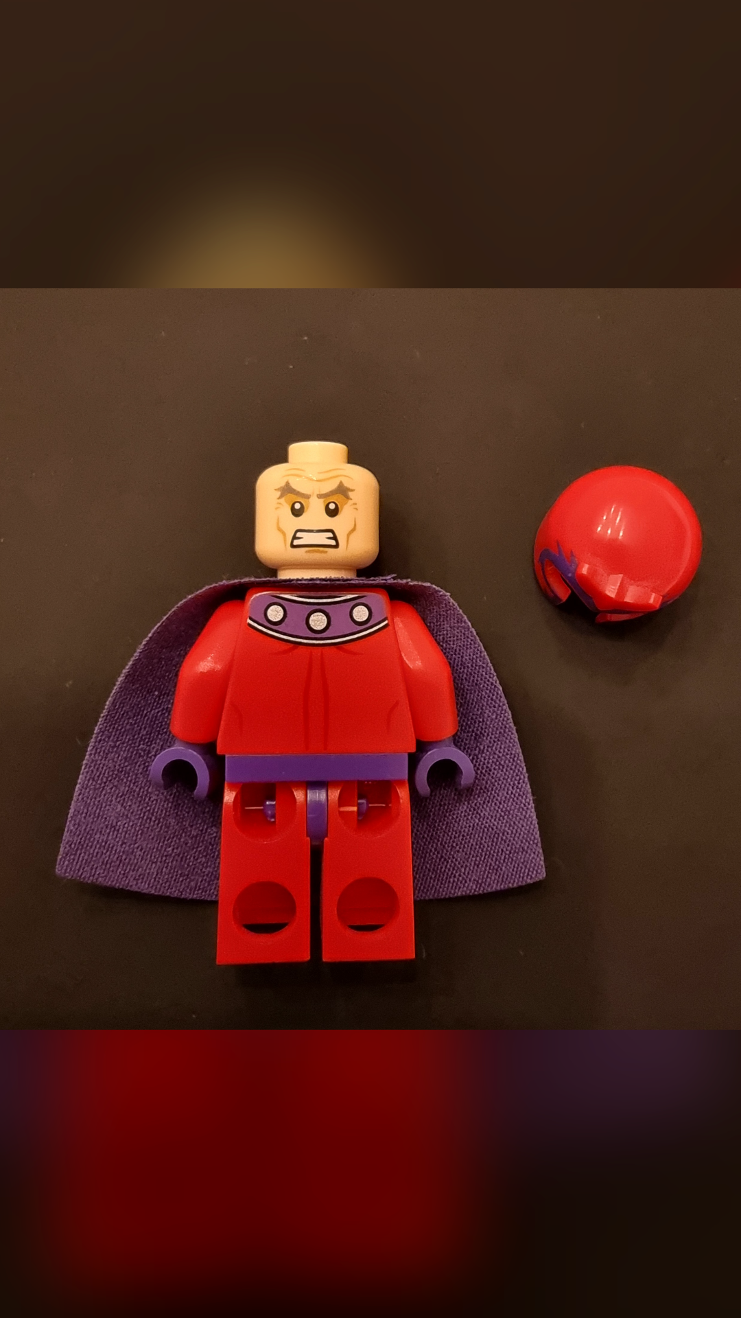 LEGO Marvel - Magneto minifigure - 6866 - view 2