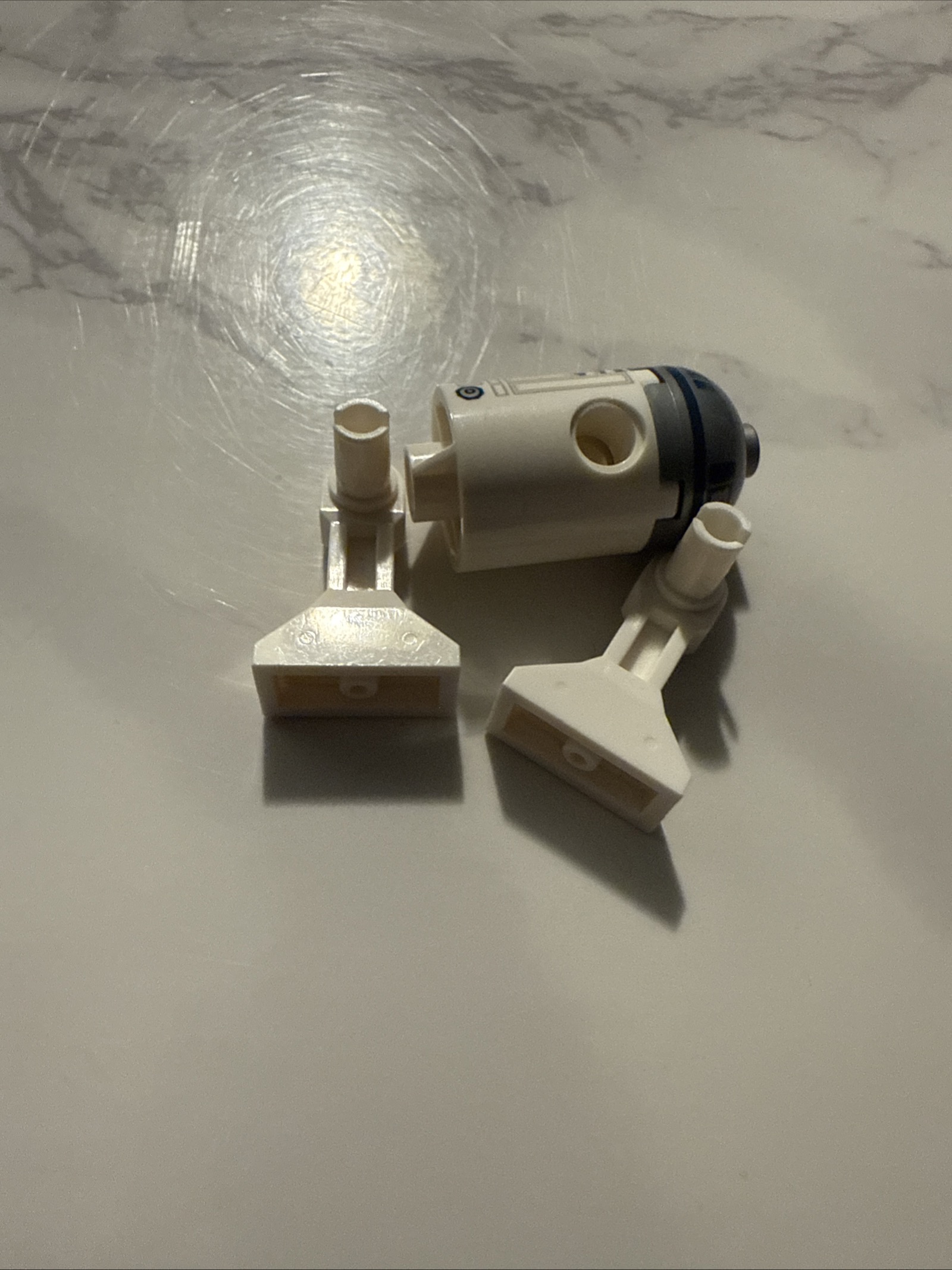 Lego Star Wars R2-D2 - view 5