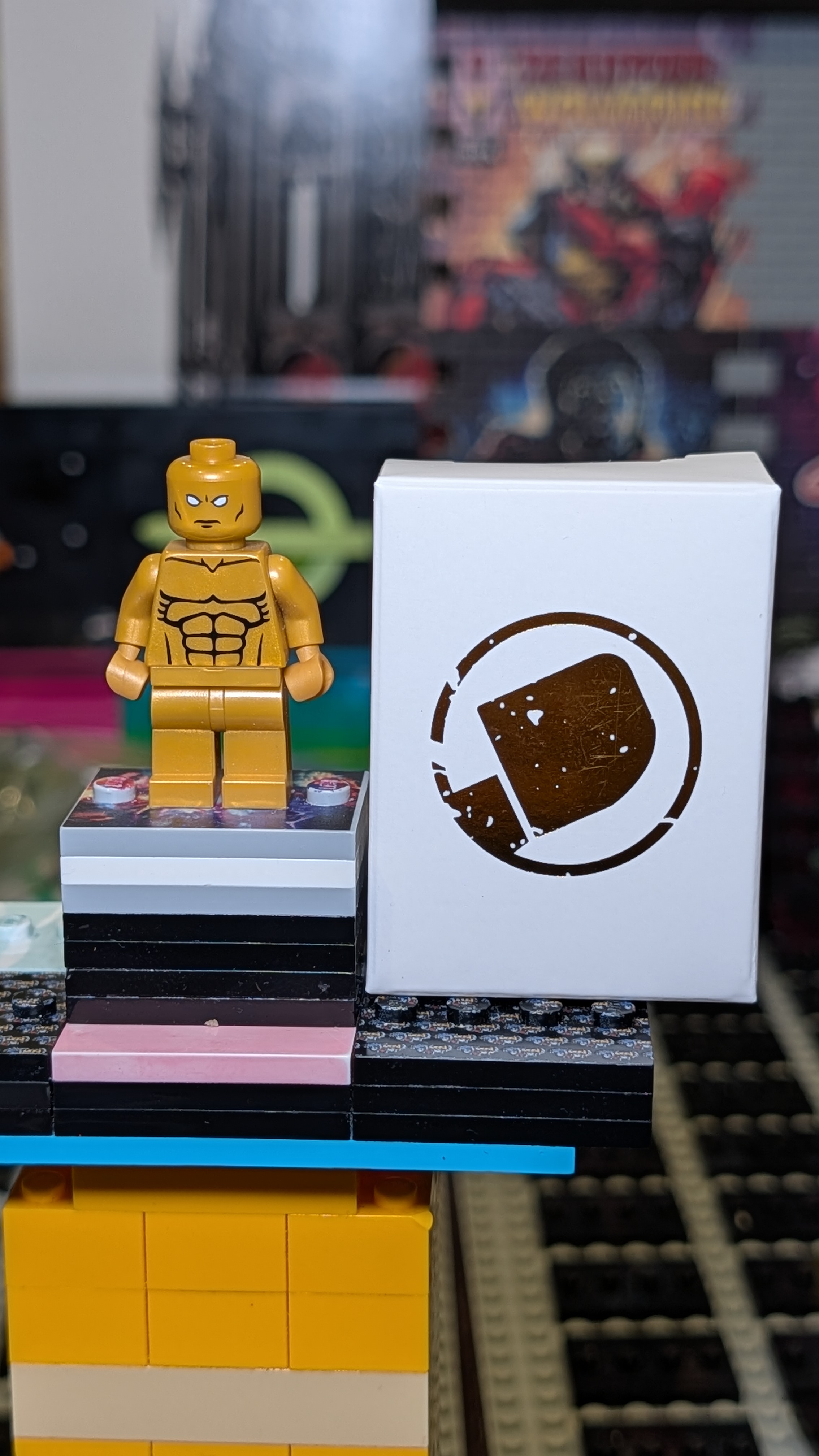 Marvel - MRM Prints - Silver Surfer Subject #0035 (Pearl Gold Variant) - view 1