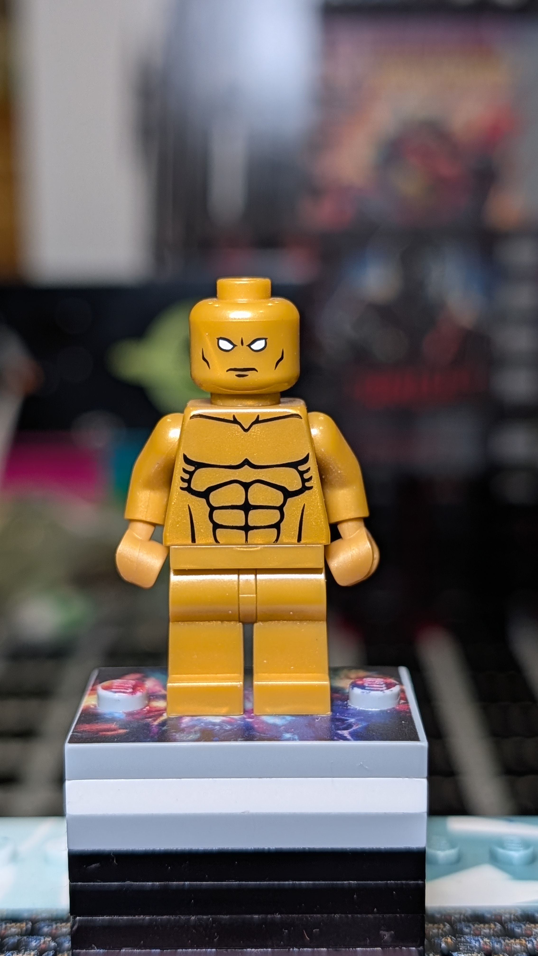 Marvel - MRM Prints - Silver Surfer Subject #0035 (Pearl Gold Variant) - view 2