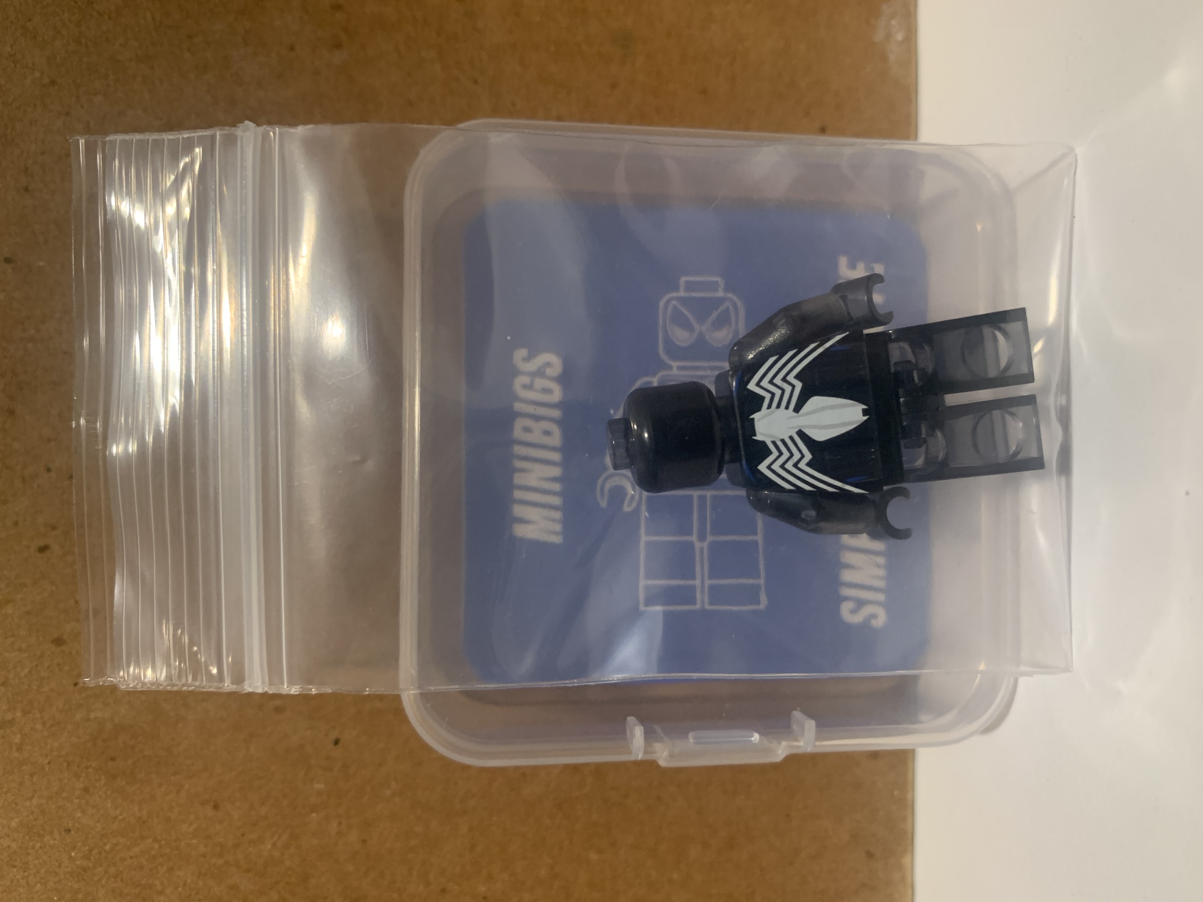 Minibigs - Symbiote Spidey (Translucent) - view 3