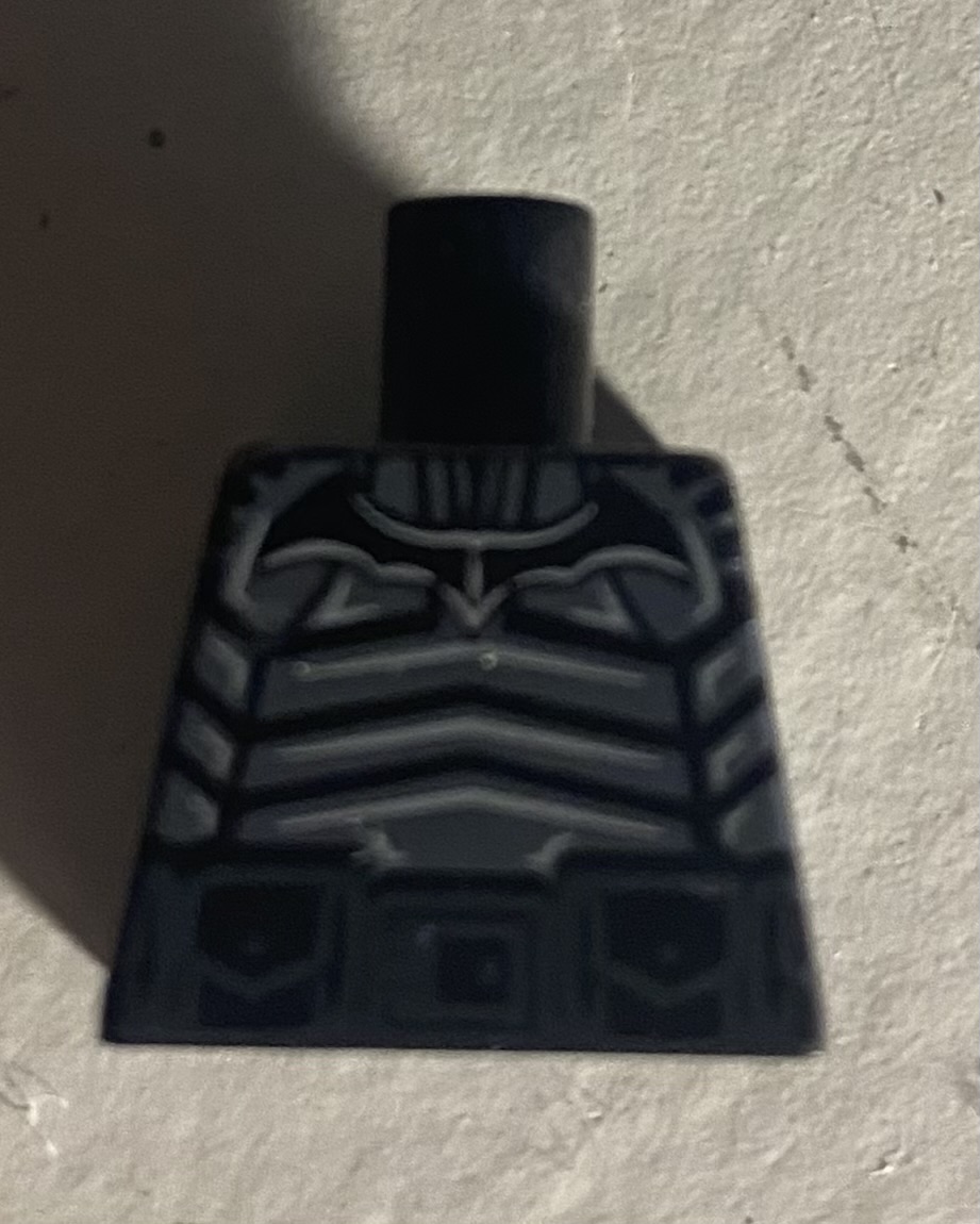 Minifig madness Batman torso - view 1