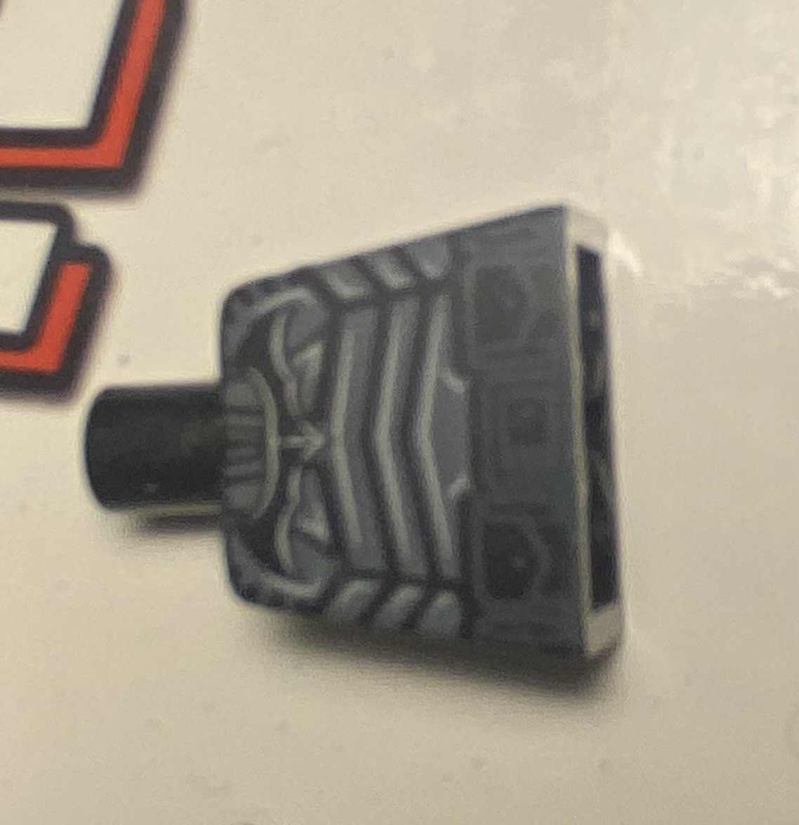 Minifig madness Batman torso - view 2