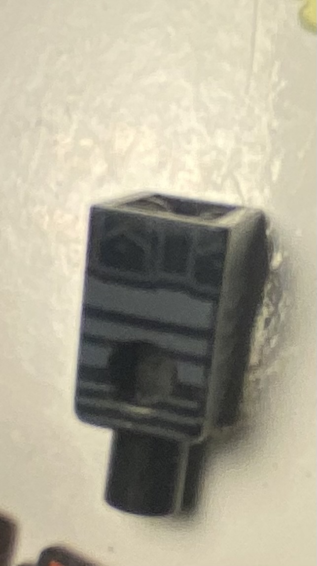 Minifig madness Batman torso - view 4