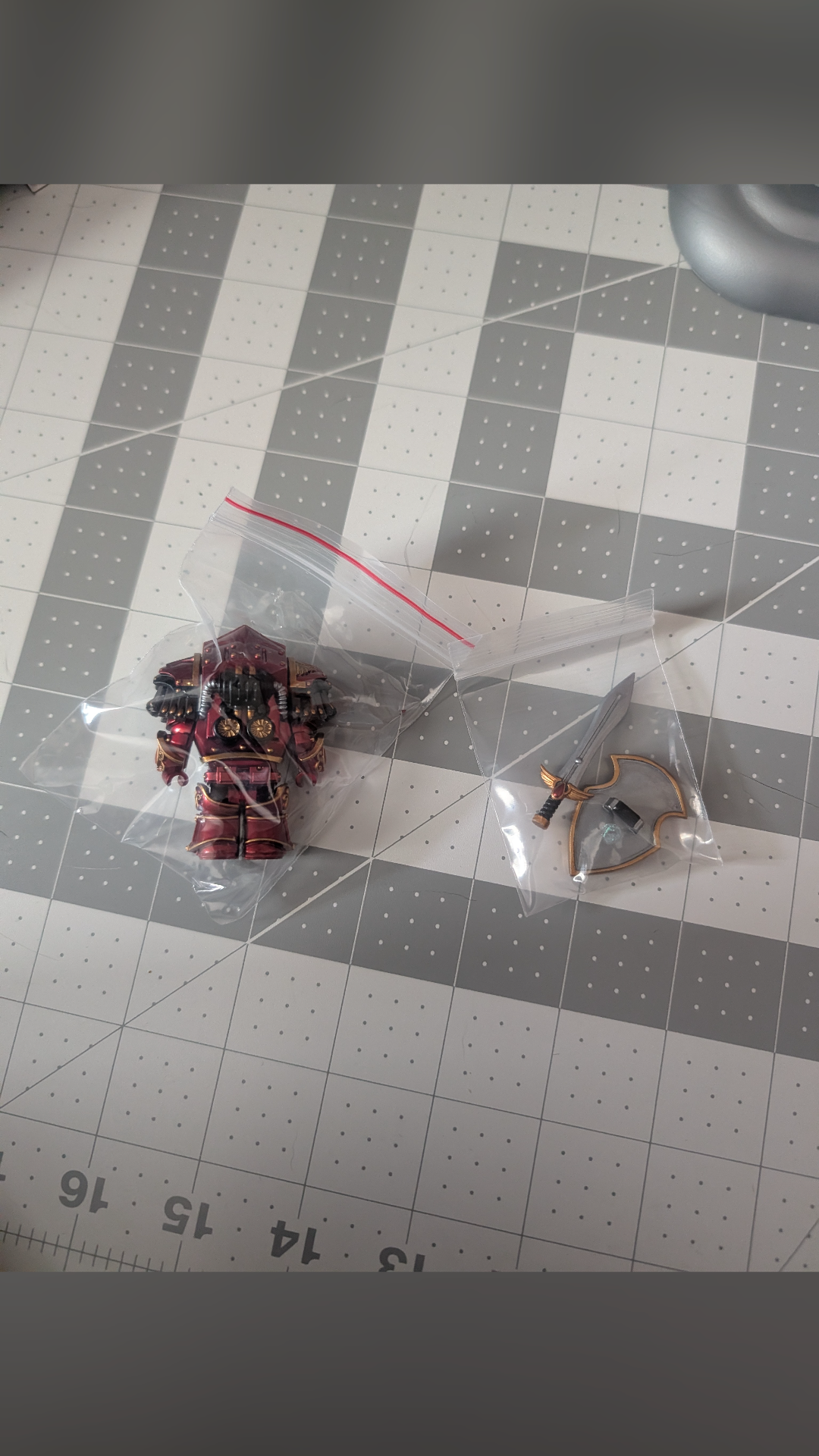 Minifigure factory Warhammer 40K Blood Angels Crimson Paladin  - view 2