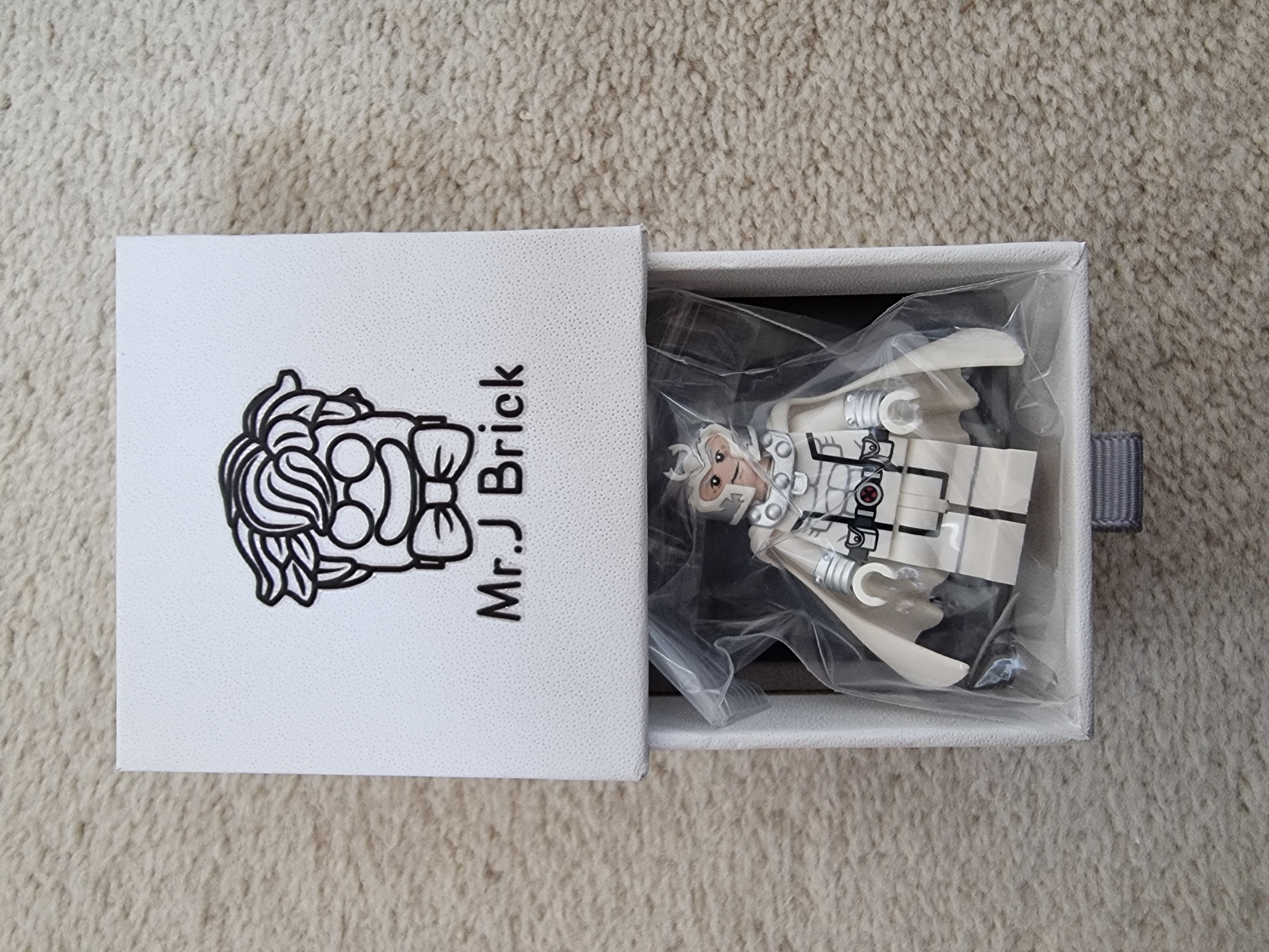 Mr J Brick - Magneto - White Variant - view 1