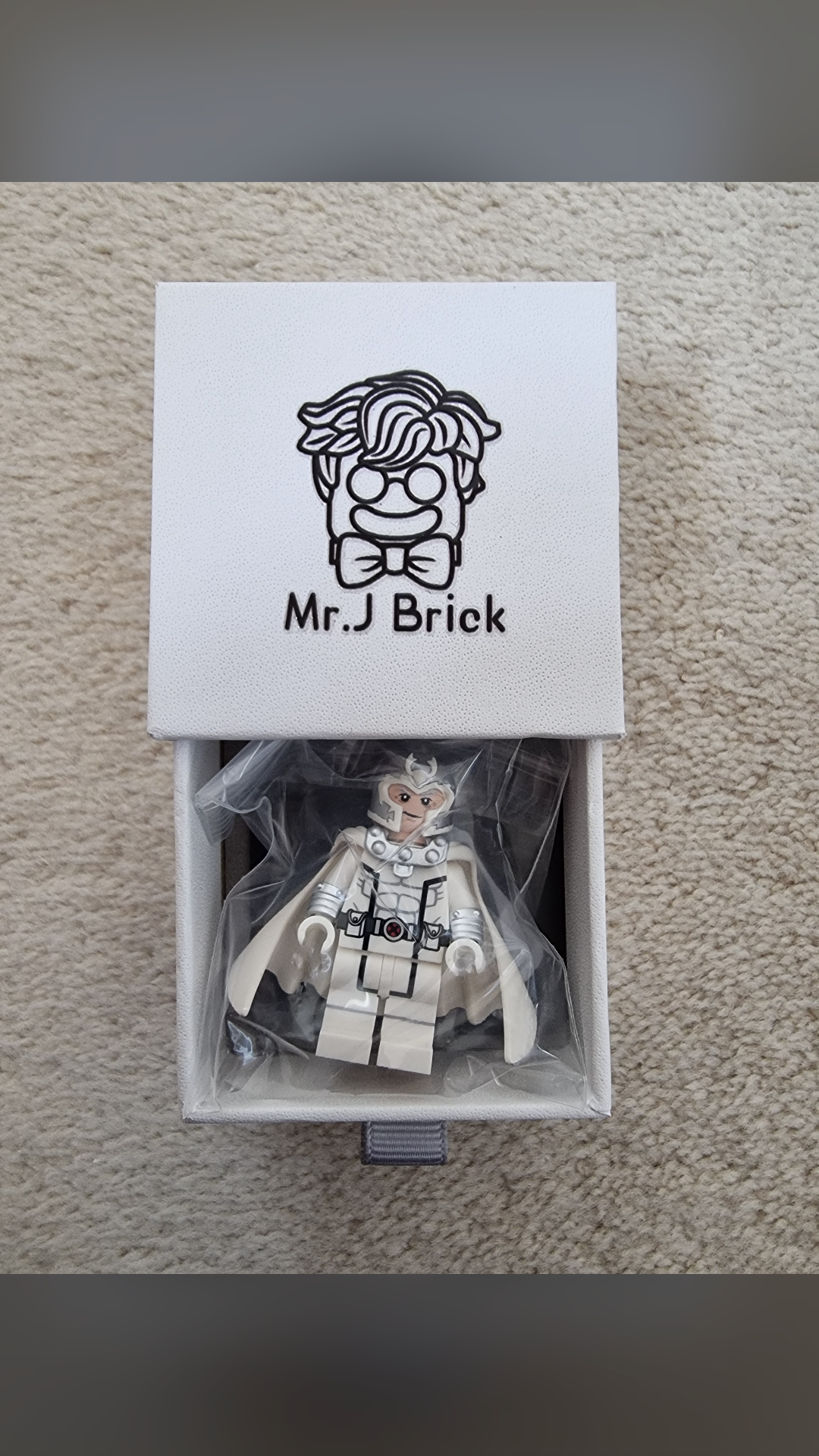 Mr J Brick - Magneto - White Variant - view 1