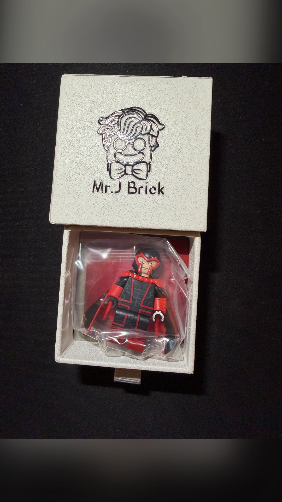 Mr J Magneto Special Variant - view 1