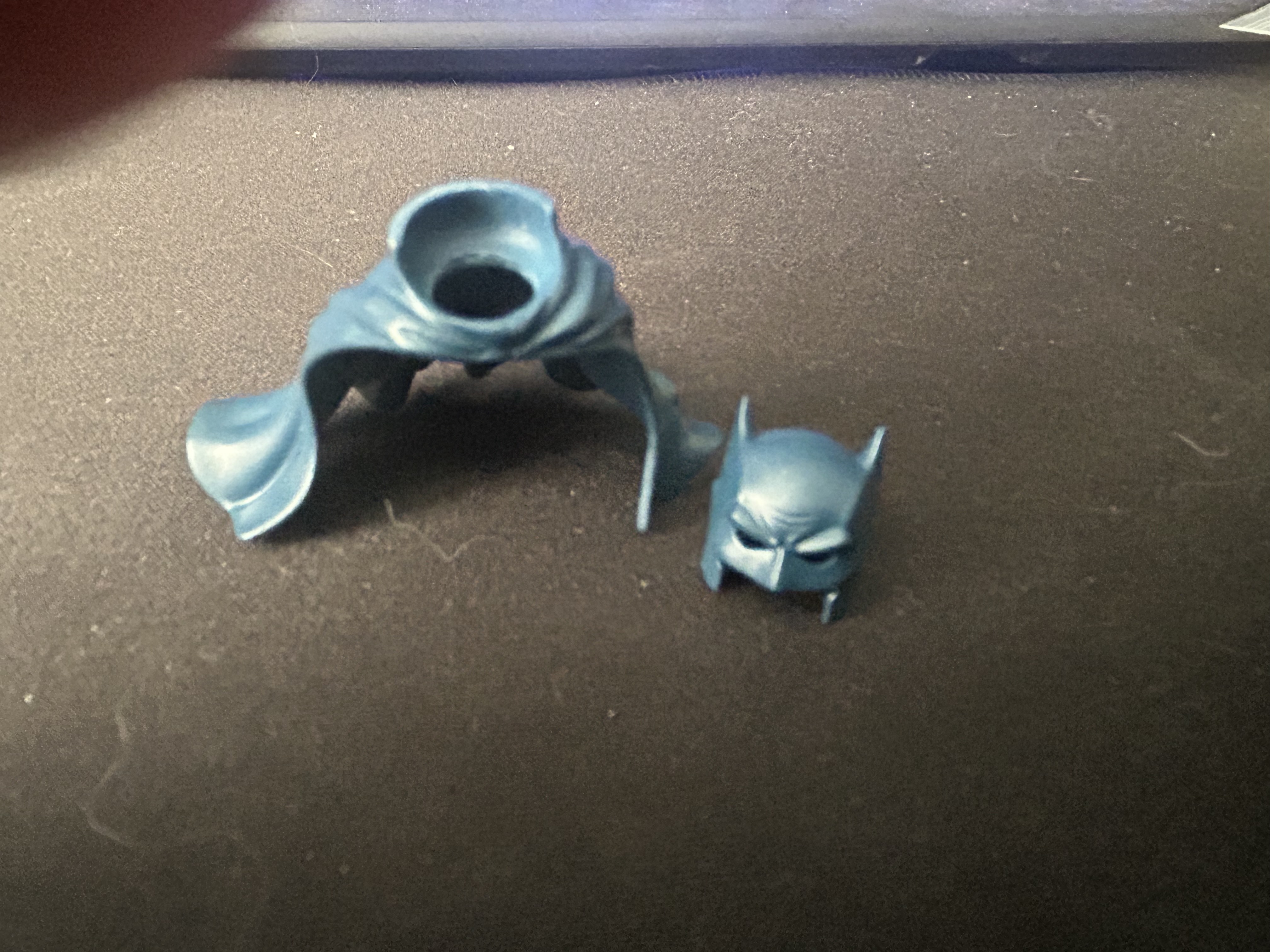 Nuno bricks Batman cape & cowl - view 1