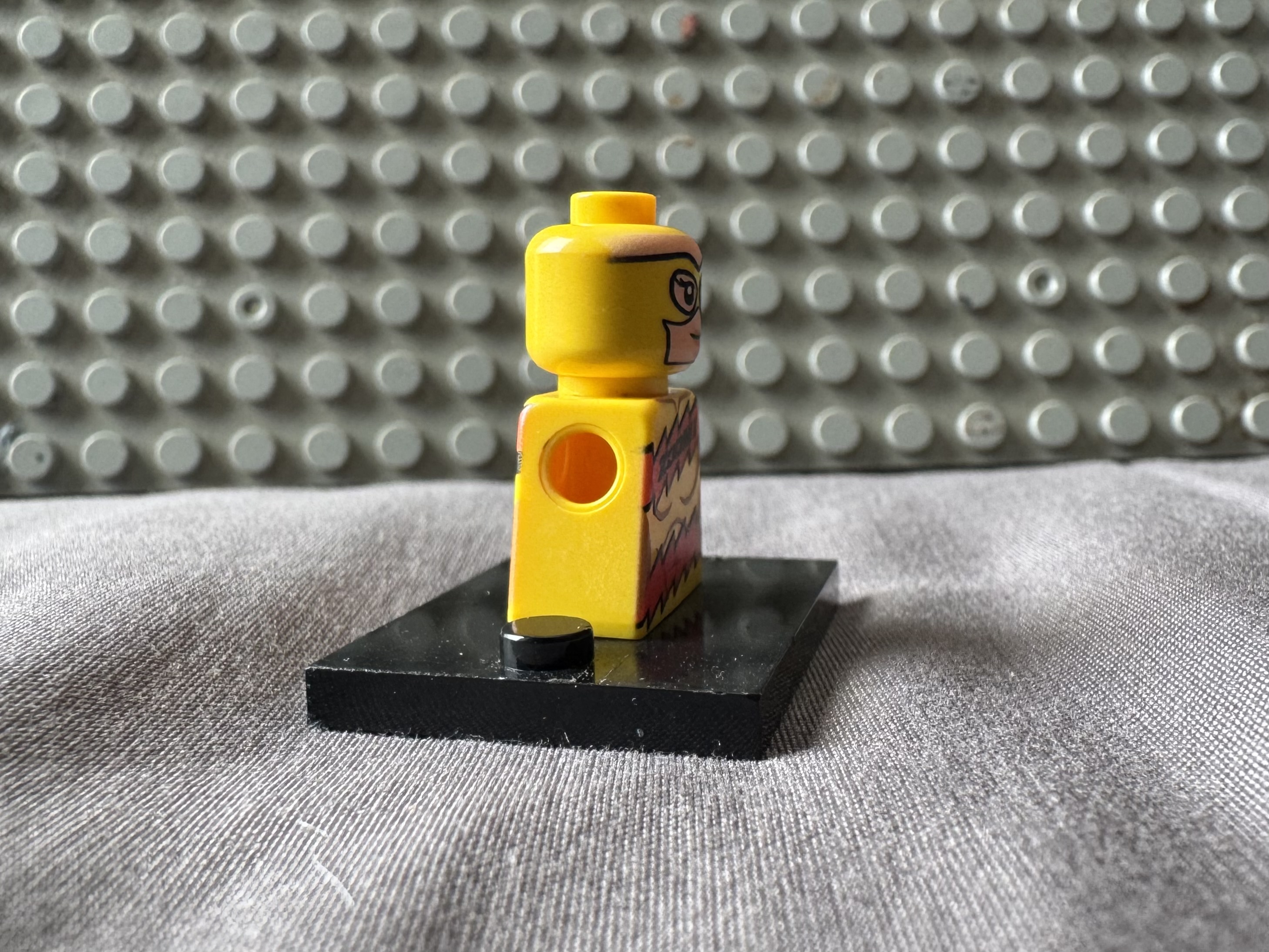 SuperBrickFigs Speed Freak Head+Torso - view 2