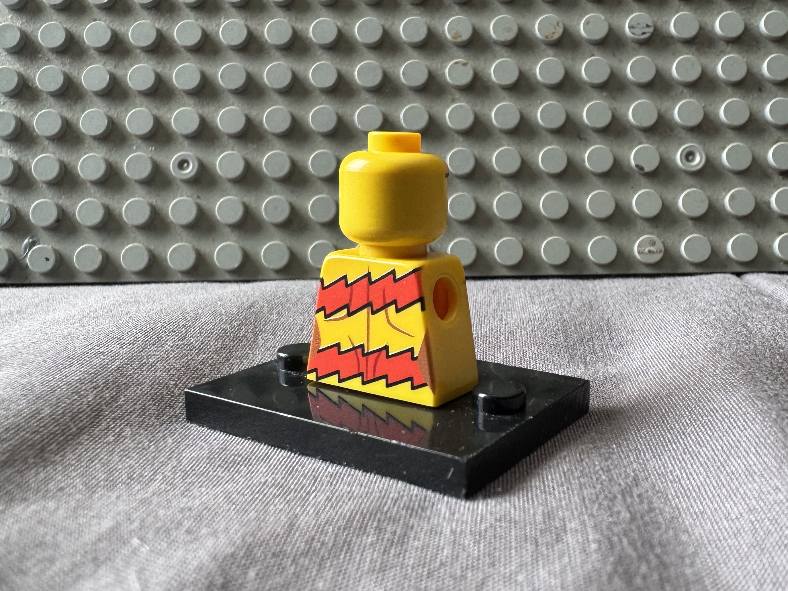 SuperBrickFigs Speed Freak Head+Torso - view 3
