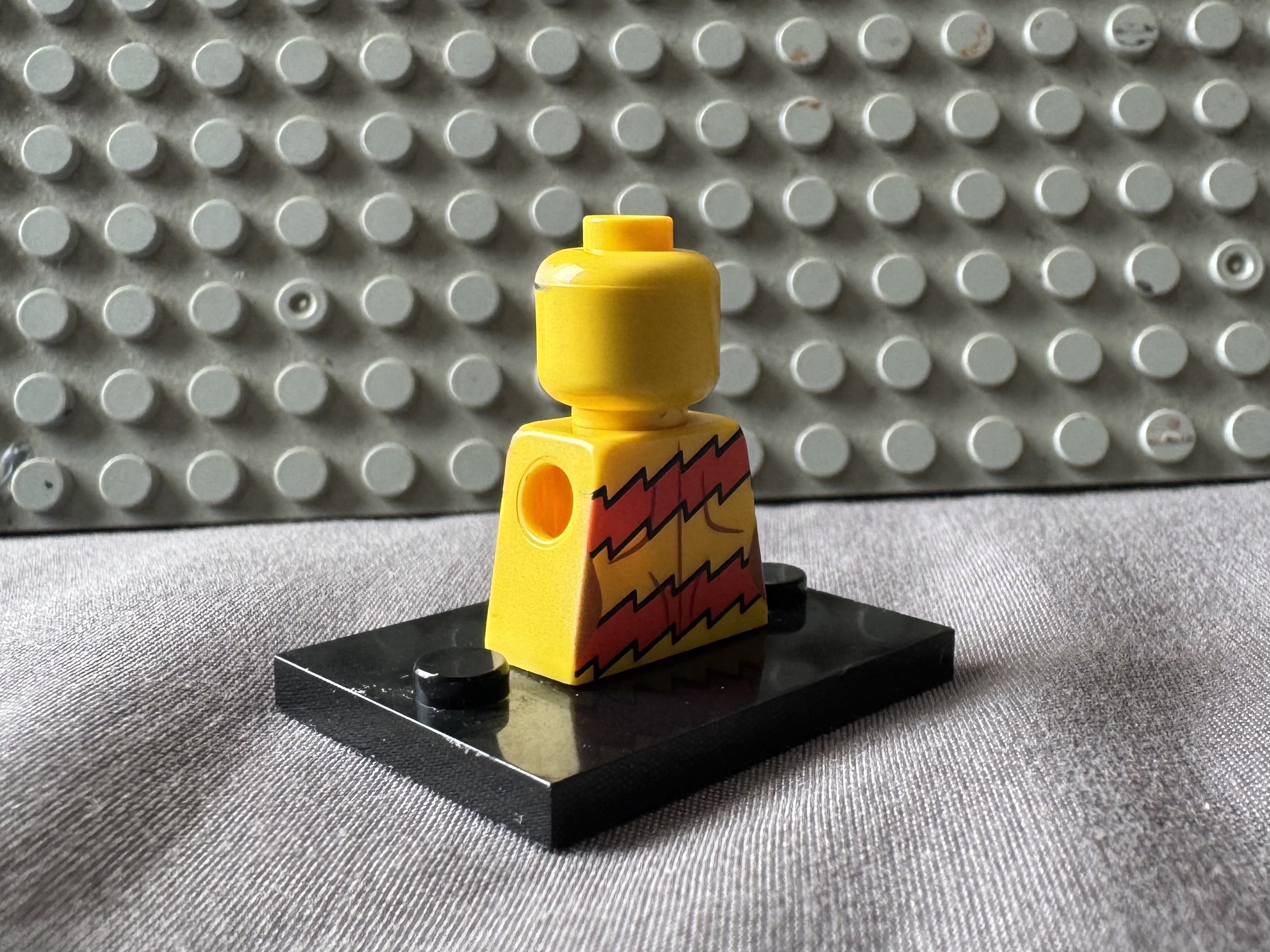 SuperBrickFigs Speed Freak Head+Torso - view 4